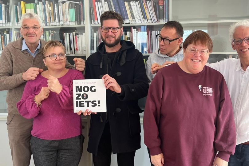 Jostibandleden bezoeken gedenkplaats Slot Hartheim in Oostenrijk