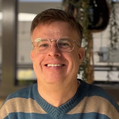 Leren en werken bij dagbesteding Het Palet, Leon raadt het aan!