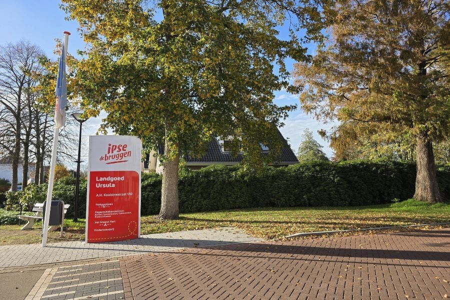 Een viertal tentjes op camping Het Groene Hart