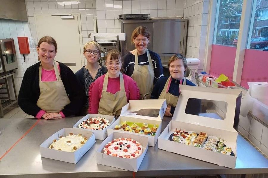 Taarten gemaakt op dagbesteding Prins Heerlijk