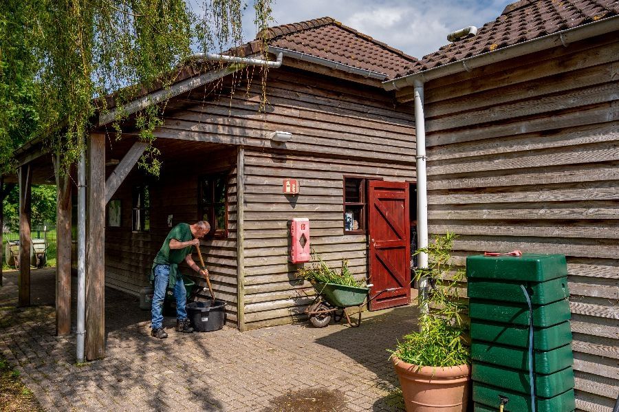 De stal van manege De Tijd in Nieuwveen