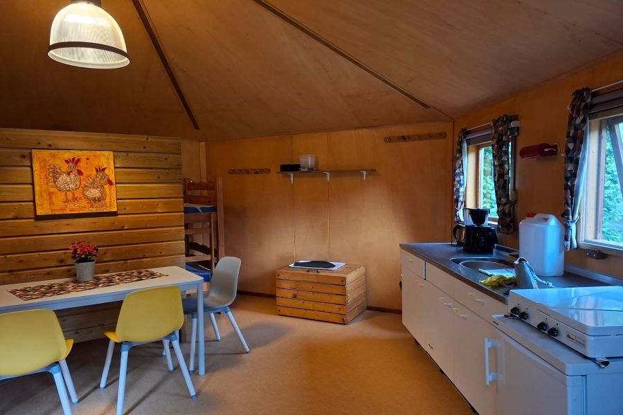 interieur kampeerbungalow