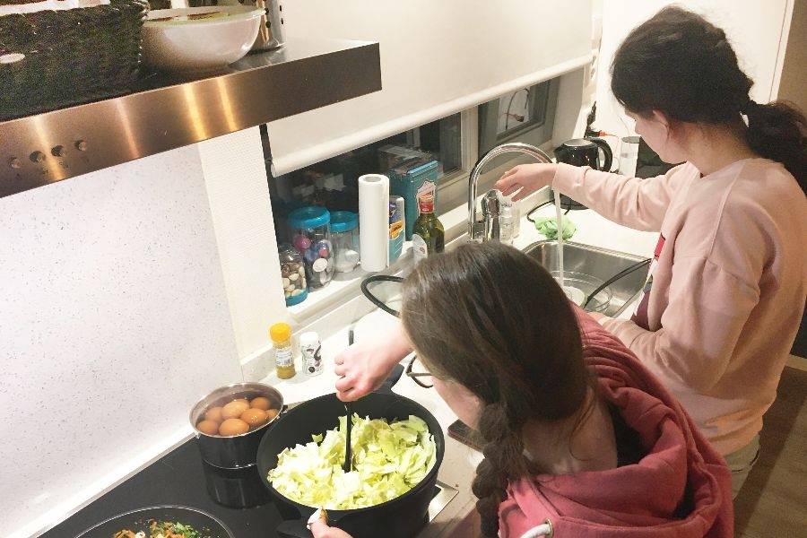 Samen koken bij Trainen Reeuwijk