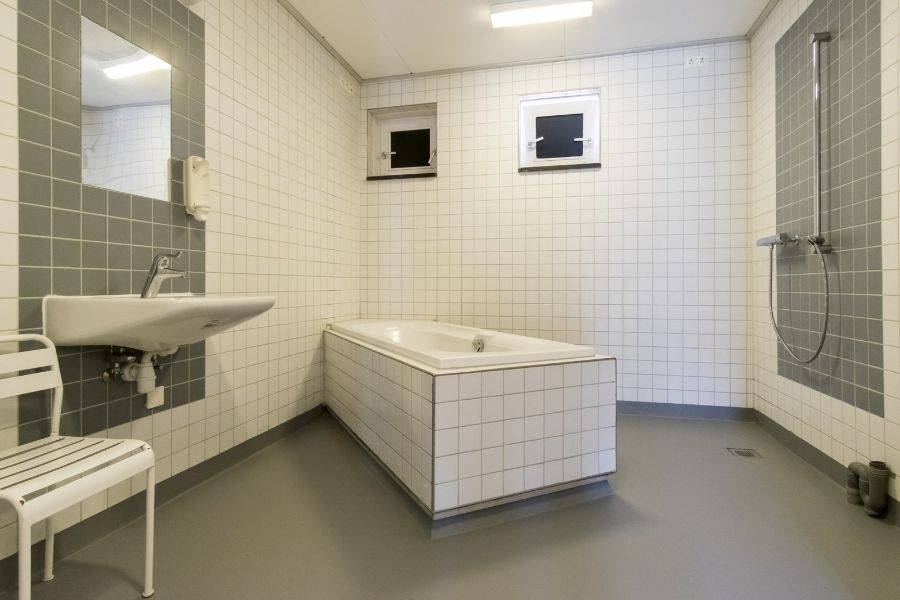 Badkamer  woonlocatie Oude Rijnlaan 17-19 in Zwammerdam