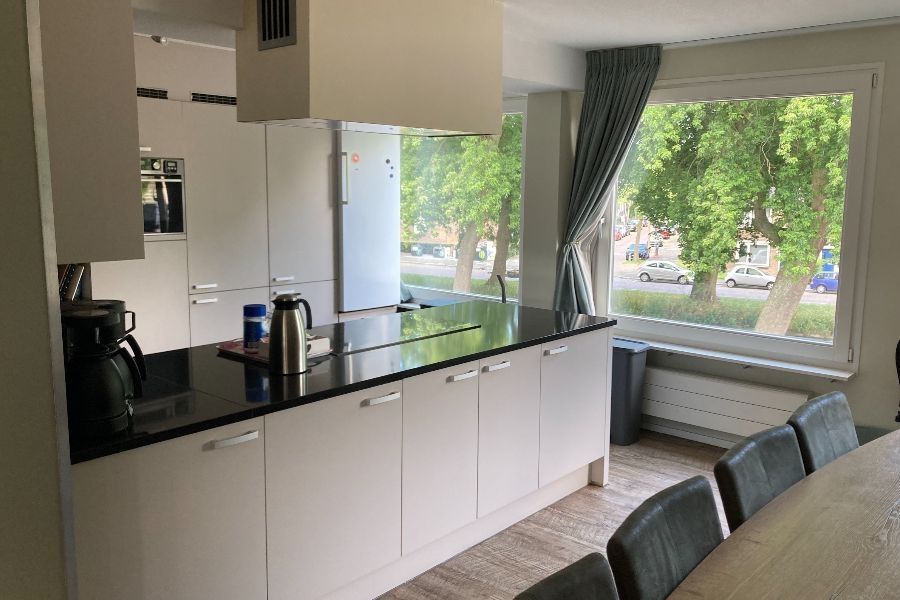 keuken van een appartement op de Bieslandsekade in Delft